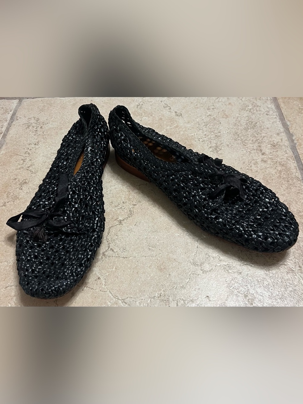Calonge Women's Black Woven Leather Lace-Up Flats, size 6.5-7.